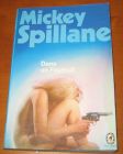 [R13578] Dans un fauteuil, Mickey Spillane